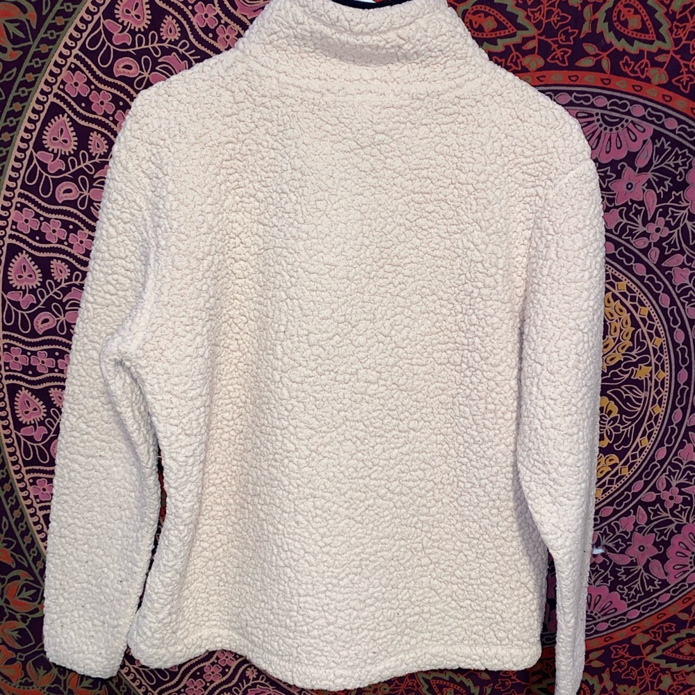 Fuzzy sweater - Picture 2 of 3